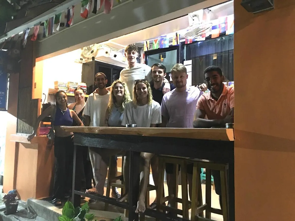 Voyagers Hostel Phi Phi Don